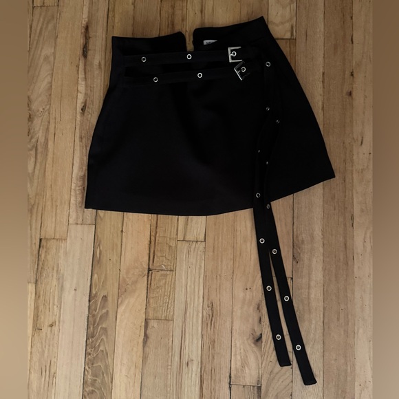 Nonchalant Nadia Skirt - Picture 3 of 4